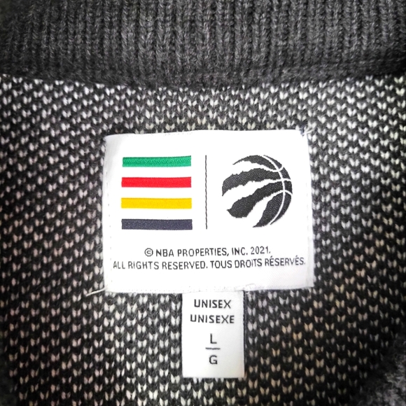 NBA Toronto Raptors Sweater  (grey) official HBC collection (NWT) - Picture 11 of 14